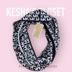 MICHAEL KORS. Infinity Scarf